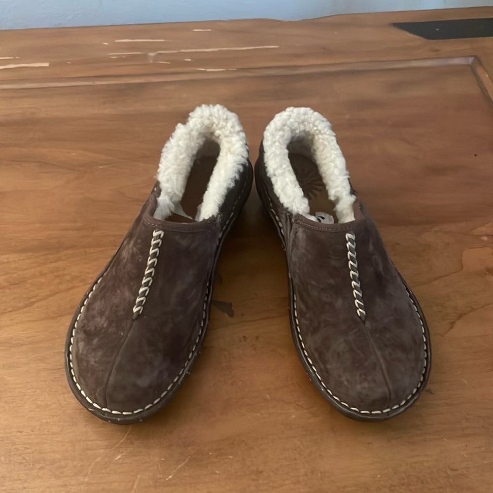 Ugg Bettey Sheepskin Lined Shoes Size 5
